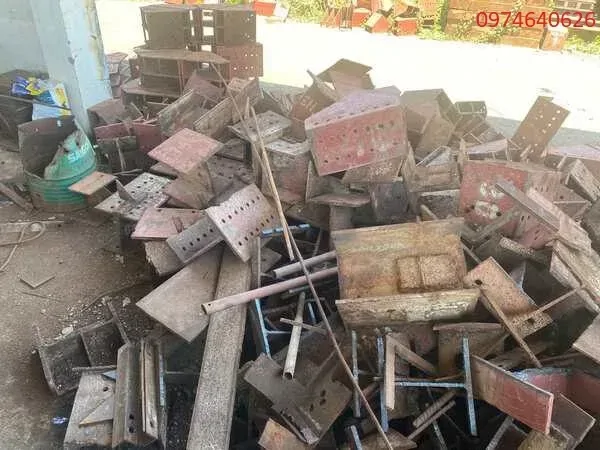 h&agrave;ng sắt thanh l&yacute;